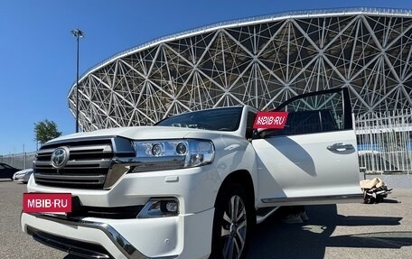 Toyota Land Cruiser 200, 2016 год, 7 000 000 рублей, 9 фотография