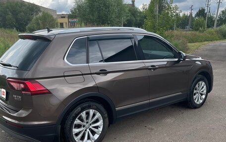 Volkswagen Tiguan II, 2017 год, 2 300 000 рублей, 3 фотография