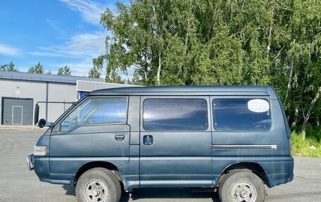 Mitsubishi Delica III, 1990 год, 599 999 рублей, 2 фотография