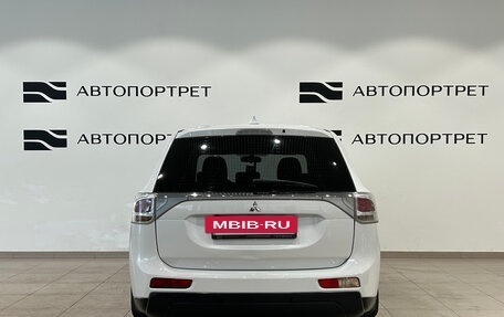 Mitsubishi Outlander III рестайлинг 3, 2012 год, 1 029 000 рублей, 6 фотография