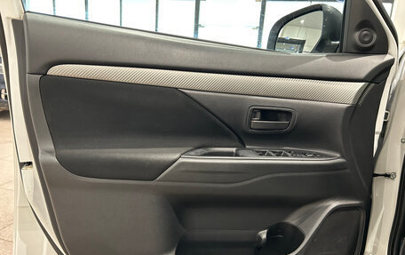 Mitsubishi Outlander III рестайлинг 3, 2012 год, 1 029 000 рублей, 16 фотография