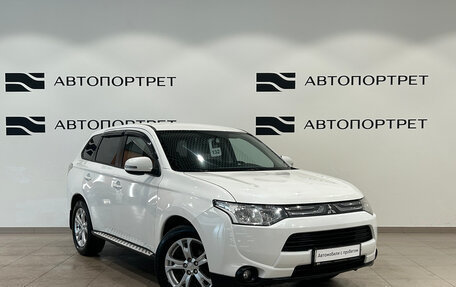 Mitsubishi Outlander III рестайлинг 3, 2012 год, 1 029 000 рублей, 9 фотография