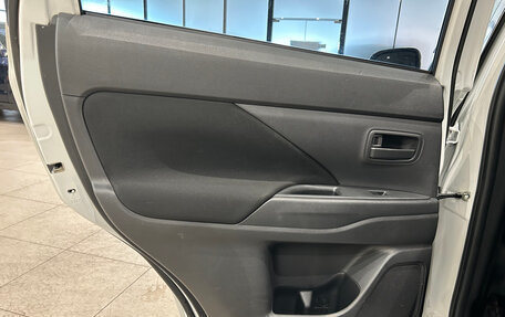Mitsubishi Outlander III рестайлинг 3, 2012 год, 1 029 000 рублей, 14 фотография