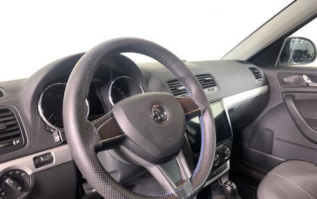 Skoda Yeti I рестайлинг, 2015 год, 1 315 000 рублей, 11 фотография