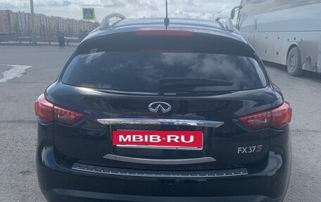 Infiniti FX II, 2011 год, 1 955 000 рублей, 8 фотография