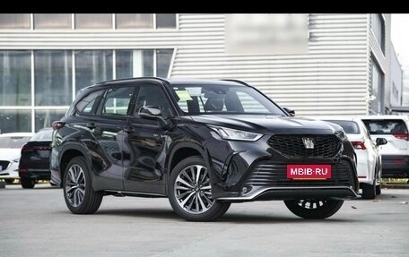 Toyota Highlander, 2024 год, 4 900 000 рублей, 3 фотография