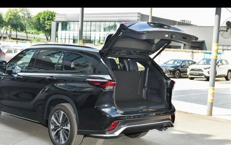 Toyota Highlander, 2024 год, 4 900 000 рублей, 20 фотография