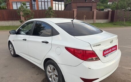 Hyundai Solaris II рестайлинг, 2014 год, 550 000 рублей, 2 фотография