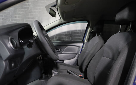 Renault Logan II, 2014 год, 800 000 рублей, 10 фотография