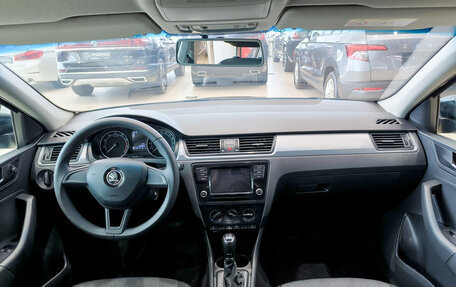 Skoda Rapid I, 2018 год, 1 290 000 рублей, 17 фотография