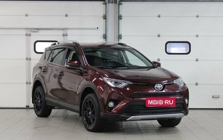 Toyota RAV4, 2017 год, 2 357 000 рублей, 3 фотография