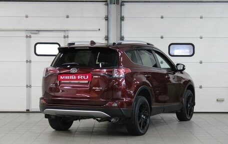 Toyota RAV4, 2017 год, 2 357 000 рублей, 5 фотография