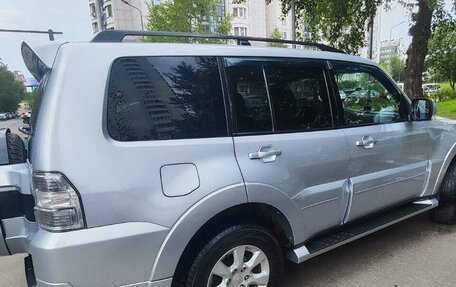 Mitsubishi Pajero IV, 2015 год, 2 490 000 рублей, 6 фотография