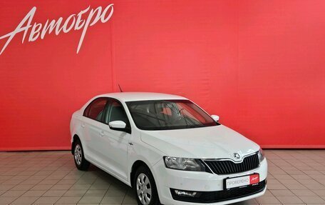 Skoda Rapid I, 2018 год, 1 075 000 рублей, 7 фотография