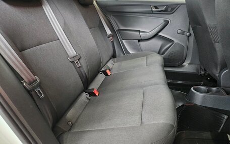 Skoda Rapid I, 2018 год, 1 075 000 рублей, 12 фотография