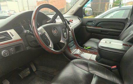 Cadillac Escalade III, 2008 год, 1 650 000 рублей, 4 фотография