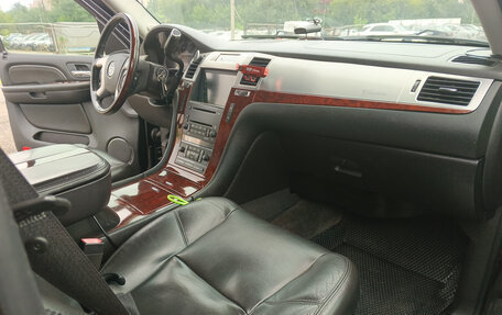 Cadillac Escalade III, 2008 год, 1 650 000 рублей, 8 фотография