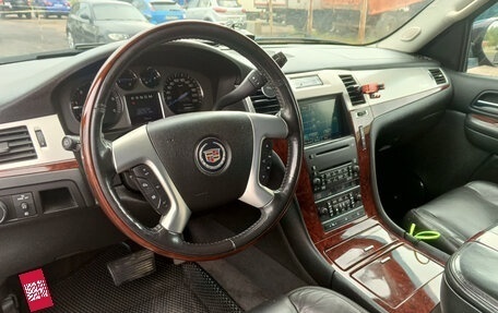 Cadillac Escalade III, 2008 год, 1 650 000 рублей, 13 фотография