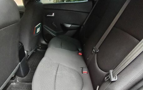 KIA Rio III рестайлинг, 2013 год, 890 000 рублей, 5 фотография