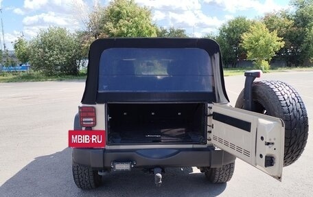 Jeep Wrangler, 2016 год, 3 450 000 рублей, 29 фотография