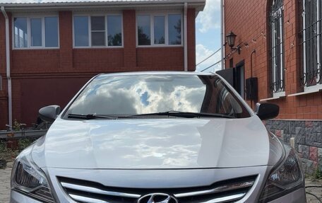 Hyundai Solaris II рестайлинг, 2014 год, 780 000 рублей, 2 фотография