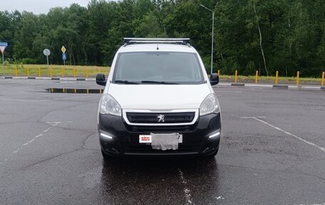Peugeot Partner II рестайлинг 2, 2021 год, 1 600 000 рублей, 6 фотография