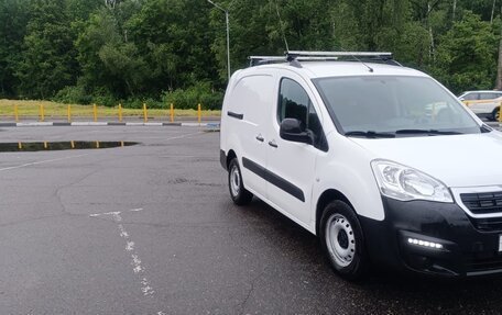 Peugeot Partner II рестайлинг 2, 2021 год, 1 600 000 рублей, 3 фотография