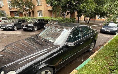 Mercedes-Benz E-Класс, 2003 год, 750 000 рублей, 4 фотография