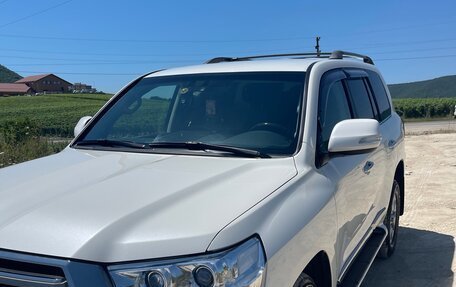 Toyota Land Cruiser 200, 2016 год, 6 250 000 рублей, 2 фотография