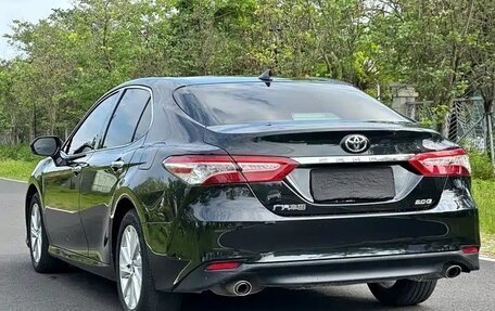 Toyota Camry, 2021 год, 2 500 000 рублей, 4 фотография