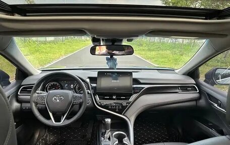 Toyota Camry, 2021 год, 2 500 000 рублей, 8 фотография