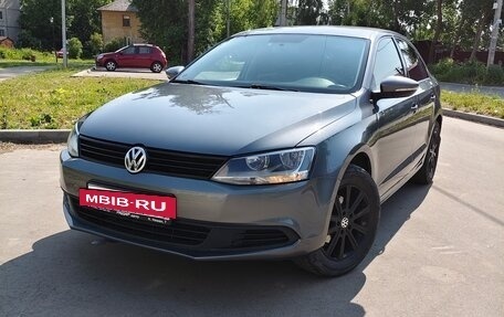 Volkswagen Jetta VI, 2012 год, 1 100 000 рублей, 3 фотография