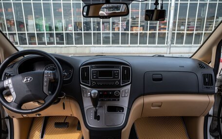 Hyundai H-1 II рестайлинг, 2019 год, 3 500 000 рублей, 19 фотография