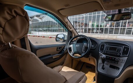 Hyundai H-1 II рестайлинг, 2019 год, 3 500 000 рублей, 25 фотография