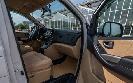 Hyundai H-1 II рестайлинг, 2019 год, 3 500 000 рублей, 28 фотография