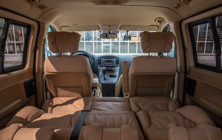Hyundai H-1 II рестайлинг, 2019 год, 3 500 000 рублей, 32 фотография