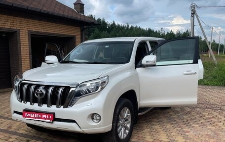 Toyota Land Cruiser Prado 150 рестайлинг 2, 2014 год, 3 550 000 рублей, 5 фотография