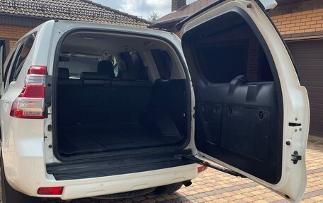 Toyota Land Cruiser Prado 150 рестайлинг 2, 2014 год, 3 550 000 рублей, 11 фотография