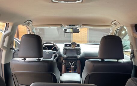 Toyota Land Cruiser Prado 150 рестайлинг 2, 2014 год, 3 550 000 рублей, 12 фотография