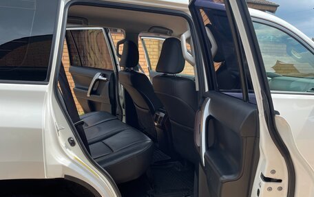 Toyota Land Cruiser Prado 150 рестайлинг 2, 2014 год, 3 550 000 рублей, 10 фотография