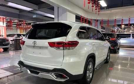 Toyota Highlander III, 2021 год, 2 390 200 рублей, 4 фотография