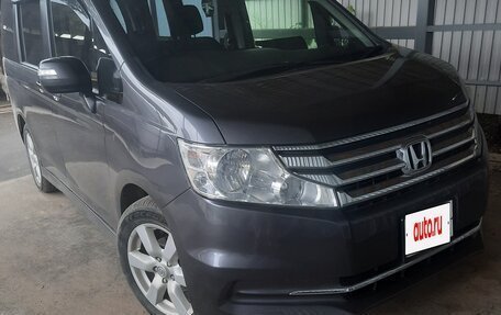 Honda Stepwgn IV, 2014 год, 1 650 000 рублей, 2 фотография