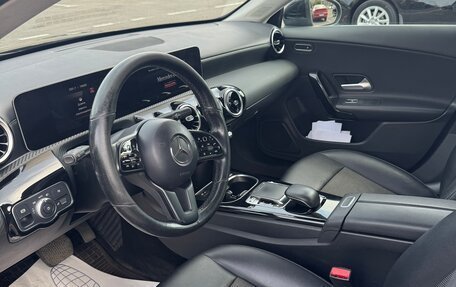 Mercedes-Benz CLA, 2019 год, 2 190 000 рублей, 3 фотография