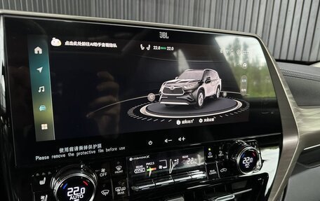 Toyota Highlander, 2025 год, 5 599 000 рублей, 19 фотография