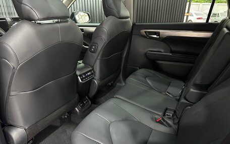 Toyota Highlander, 2025 год, 5 599 000 рублей, 22 фотография