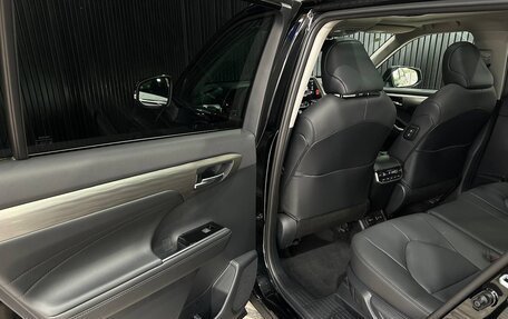 Toyota Highlander, 2025 год, 5 599 000 рублей, 21 фотография