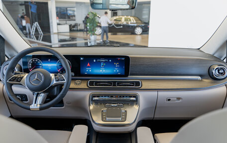 Mercedes-Benz V-Класс, 2025 год, 14 990 000 рублей, 22 фотография