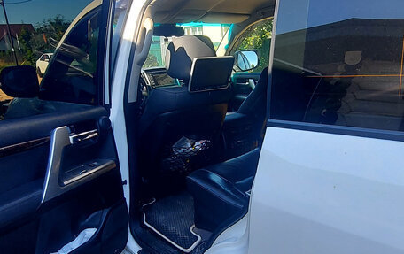 Toyota Land Cruiser 200, 2012 год, 3 400 000 рублей, 3 фотография