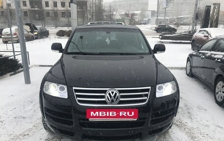 Volkswagen Touareg III, 2004 год, 950 000 рублей, 2 фотография