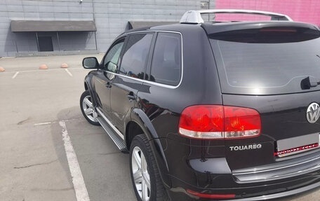 Volkswagen Touareg III, 2004 год, 950 000 рублей, 10 фотография